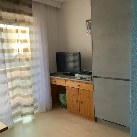 Urisee Apartment *
