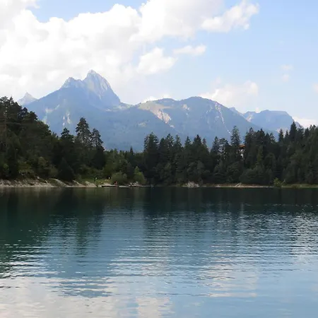 Urisee Apartment *