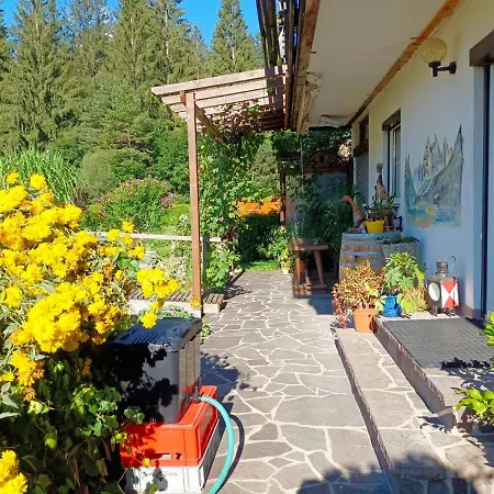 Urisee Apartment *